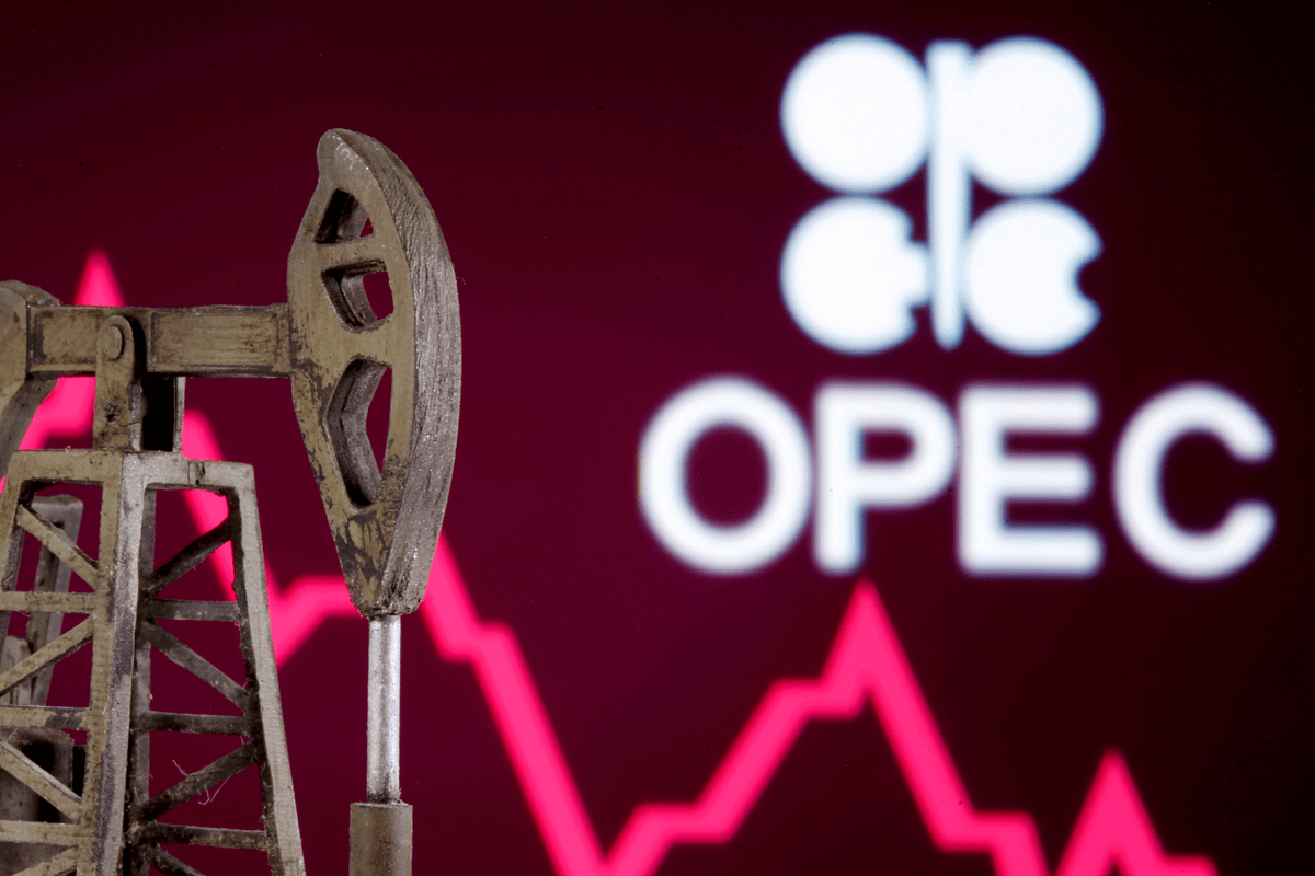 ОПЕК + согласилась сократить добычу нефти на 100 тысяч баррелей в день