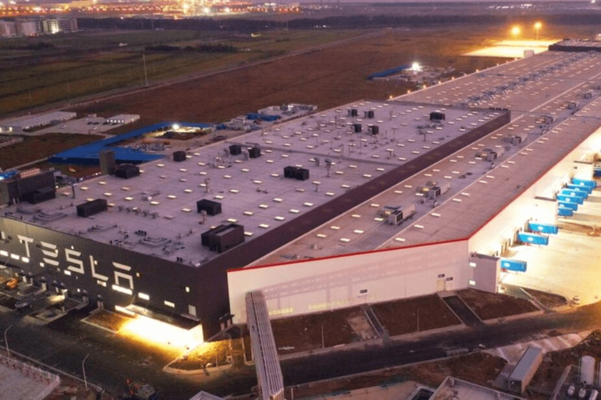 Расширение завода Tesla в Шанхае завершено