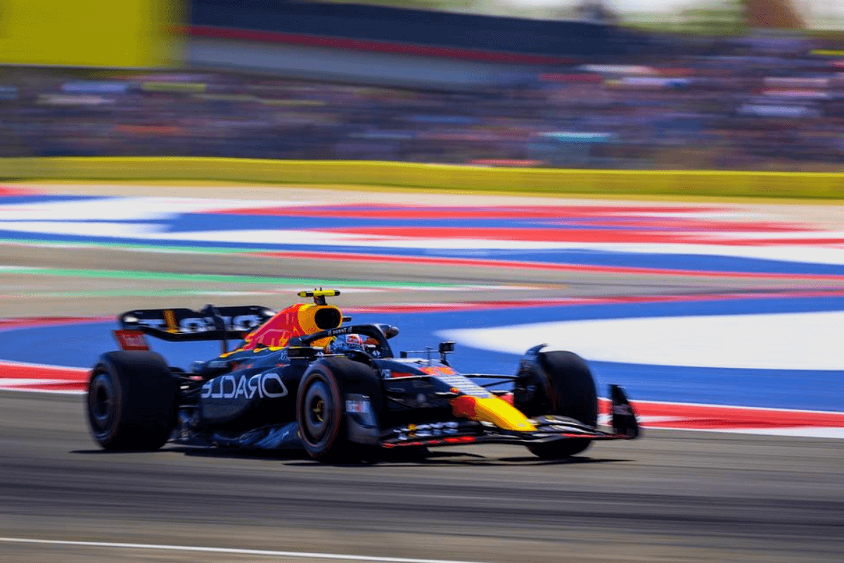 Red Bull выиграл Гран-при США, стал обладателем Кубка конструкторов F1