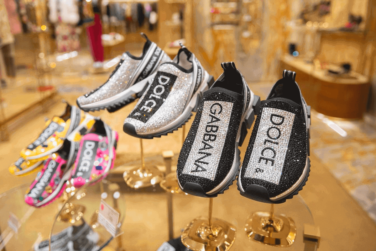 10 брендов, которые подделывают чаще всего: Dolce & Gabbana