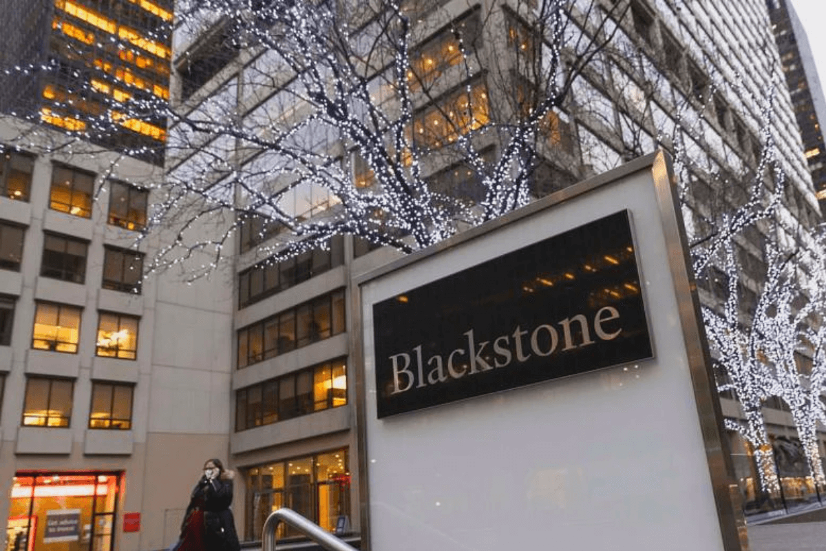 Фонд Blackstone стоимостью 70 млрд. долларов теряет популярность среди розничных инвесторов