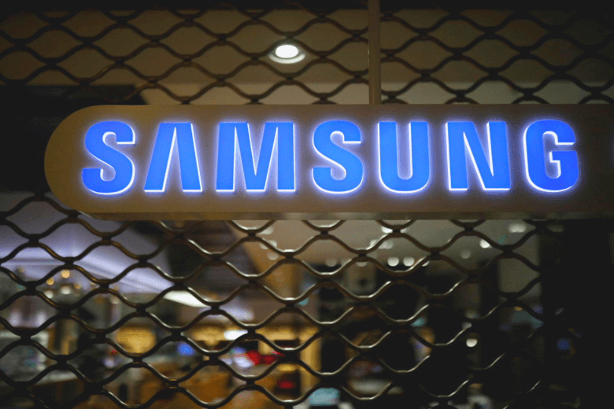 Шестилетнего минимума достигли  акции зарубежного холдинга Samsung
