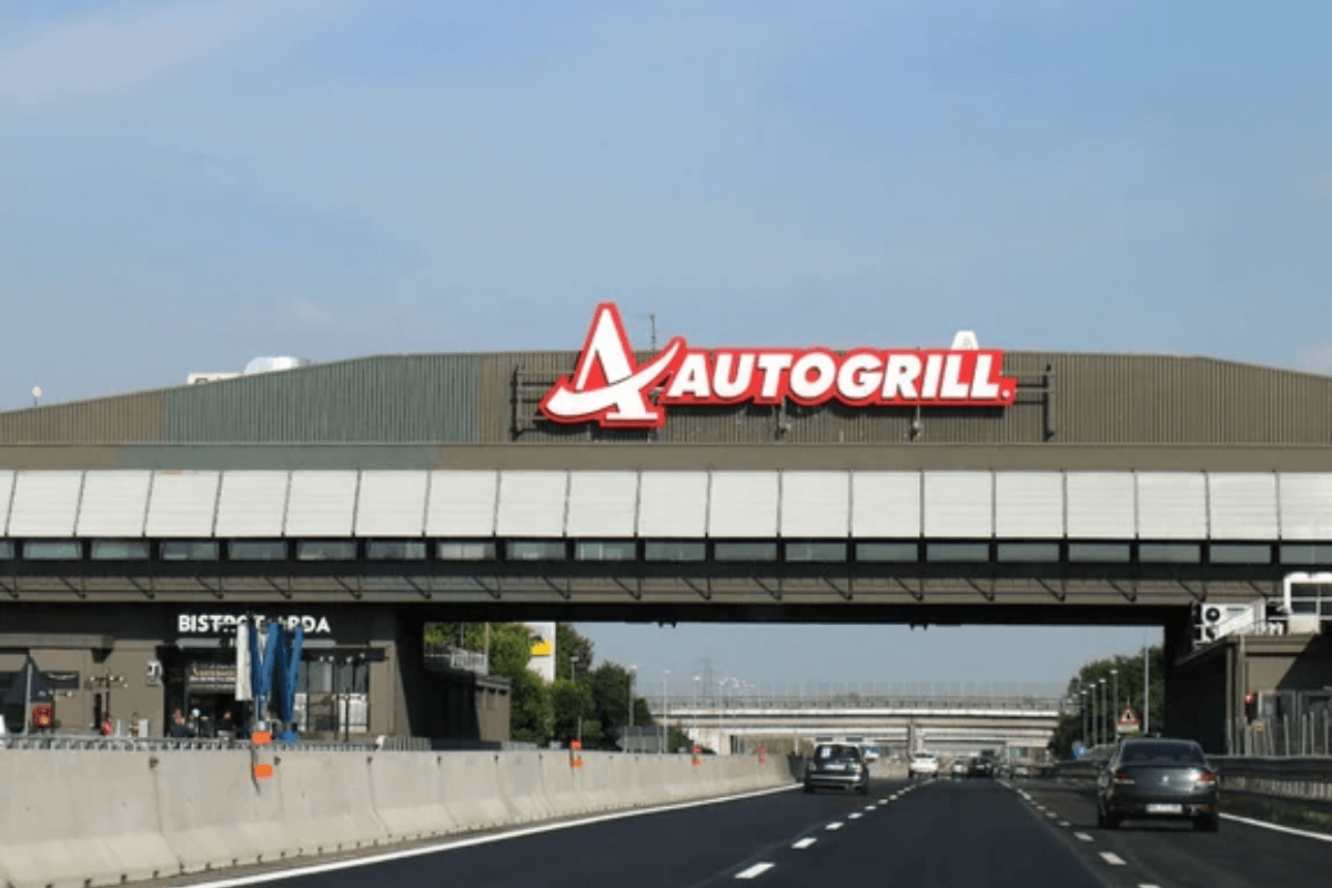 Benettons продаст контрольный пакет акций Autogrill