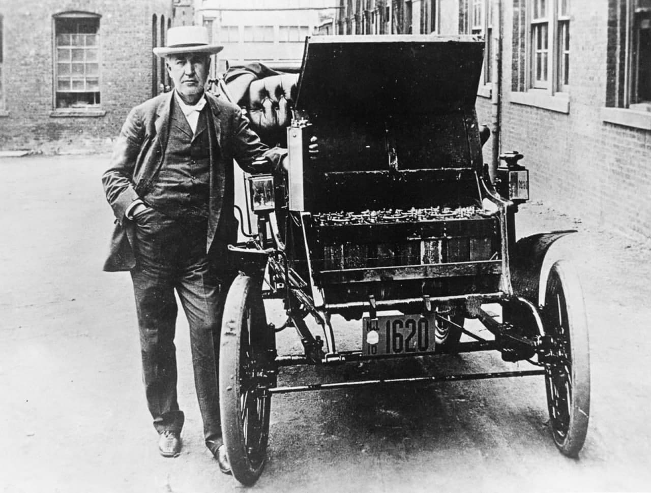 Электрокары были за 100 лет до компании Тесла