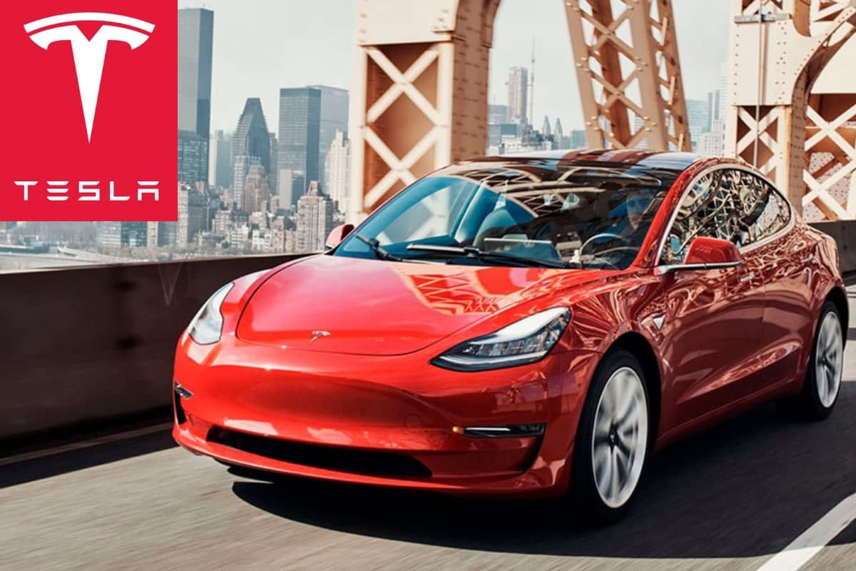 Фото: Электромобили Tesla теперь можно заказать онлайн и в России