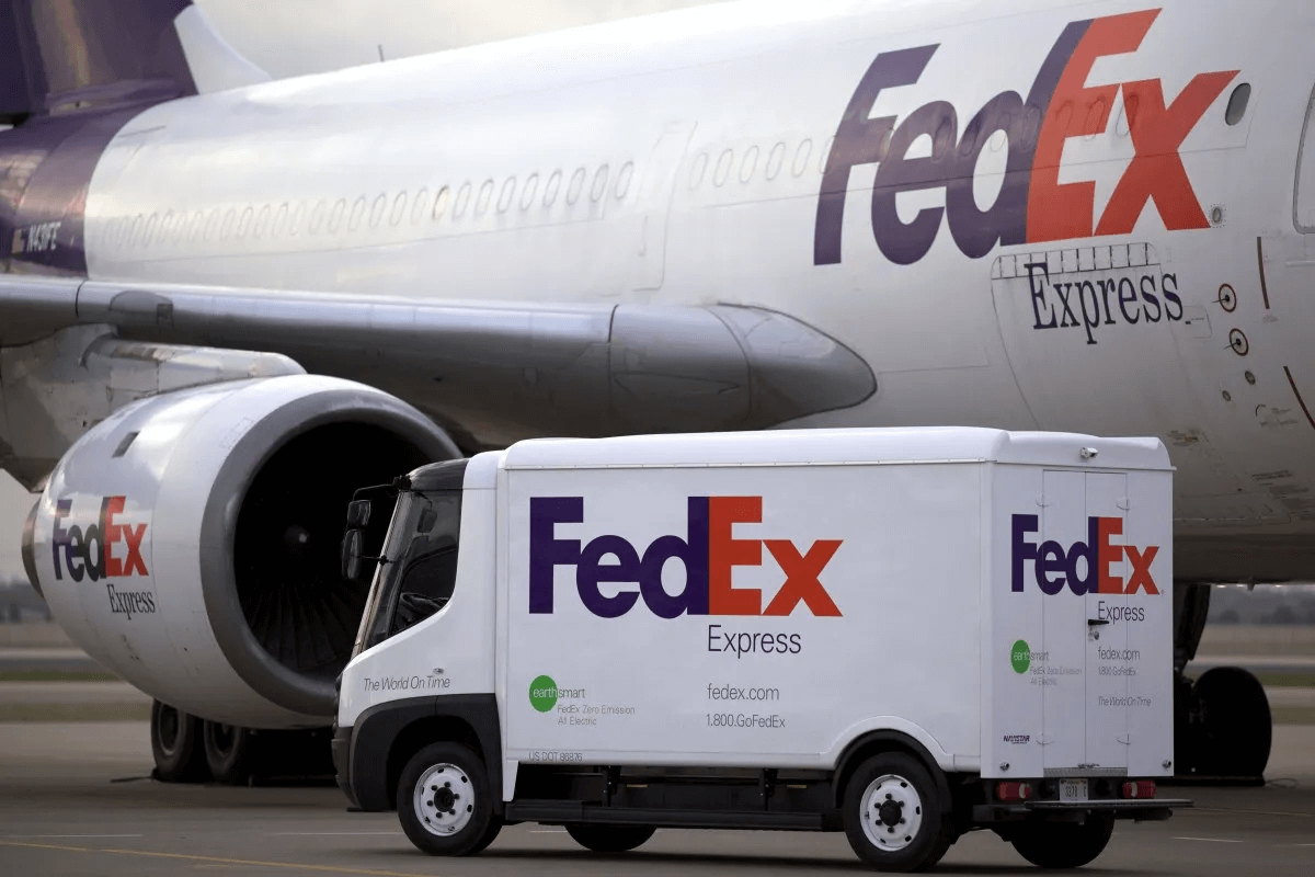 Компания, созданная в кризис - FedEx