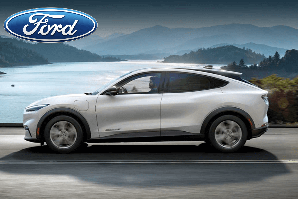 Переход Ford на электромобили требует сокращения расходов