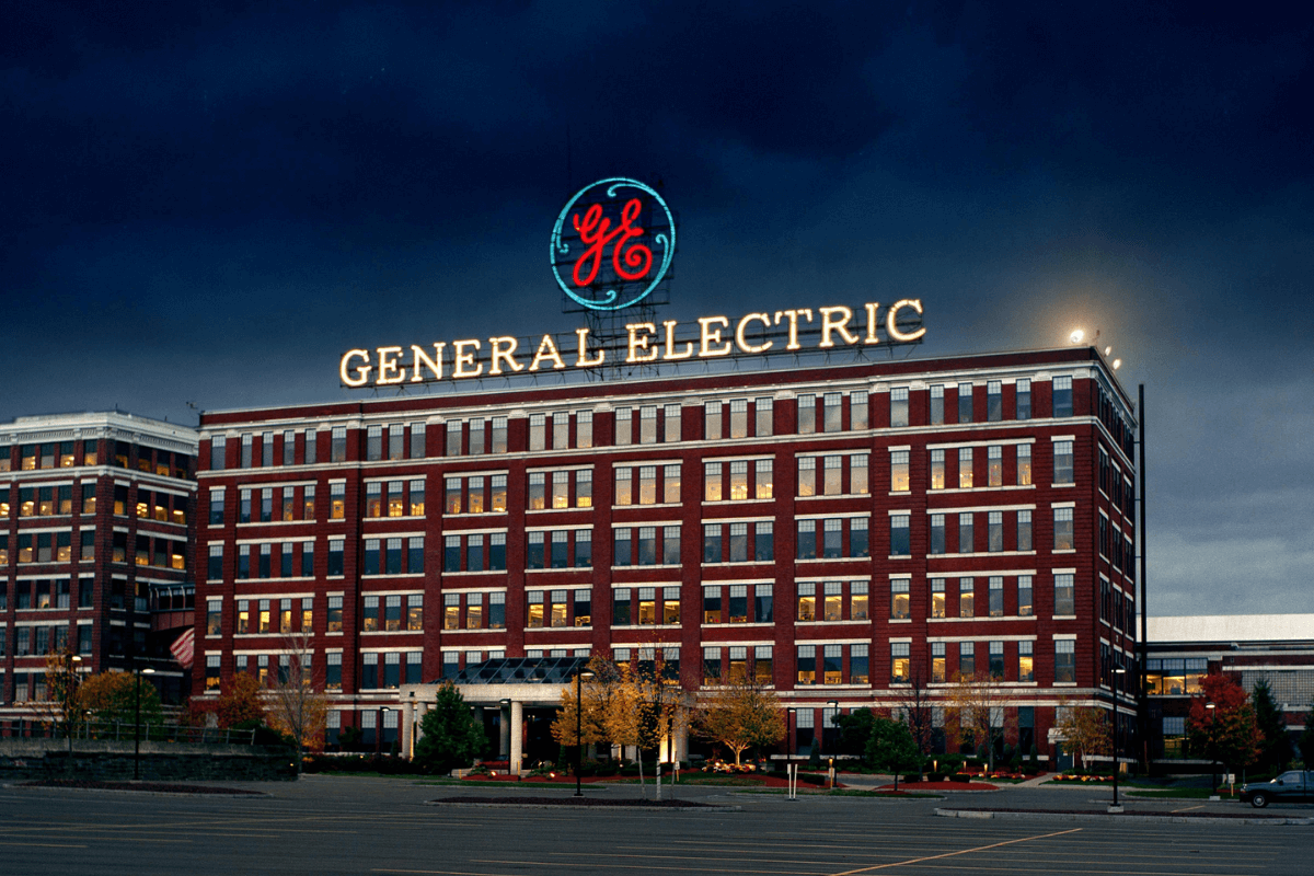 Компания, созданная в кризис - General Electric