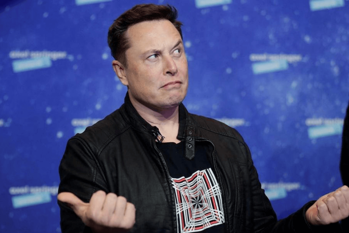 Илон Маск опубликовал объявление о наборе сотрудников в Tesla и получил массу забавных откликов