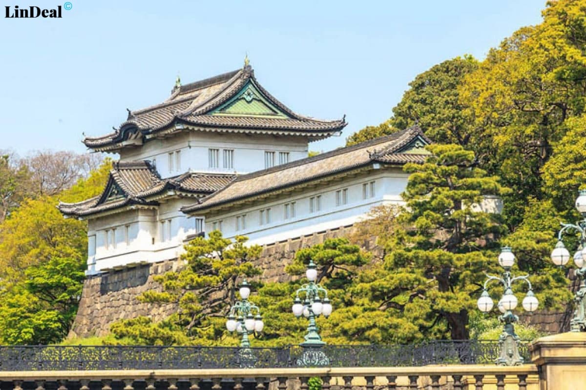 Императорский дворец, Япония