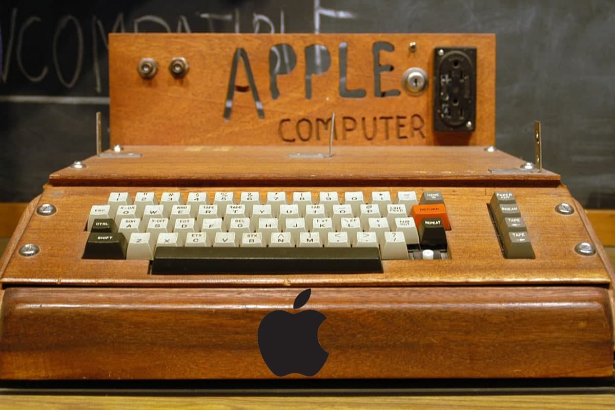 Фото: компьютер Apple-1 продан на аукционе