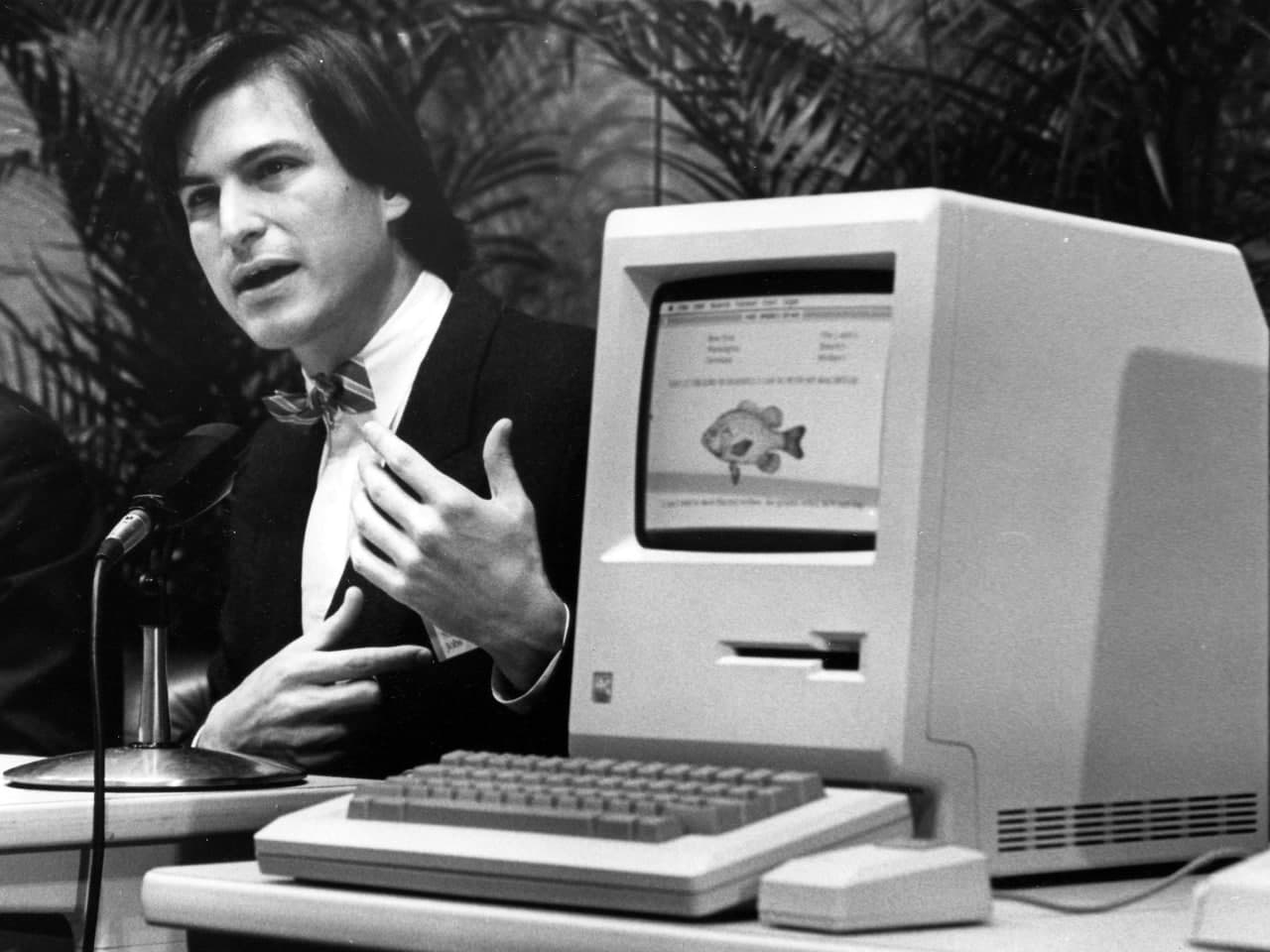 Компьютер компании apple macintosh 1984