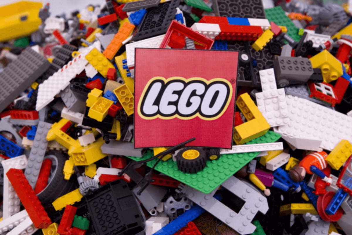 Компания, созданная в кризис - LEGO