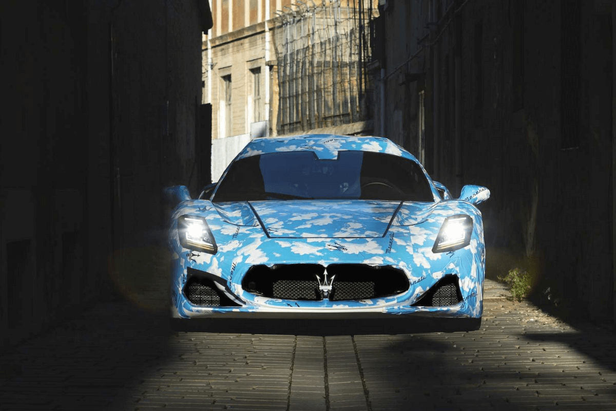 Maserati представляет новую модель MC20 Cielo