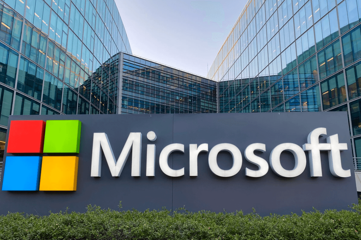 Microsoft сообщила о серьезной утечке кадров в Meta