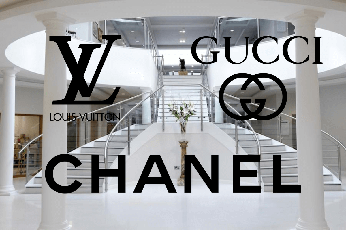 На аукцион в Йоркшире выставлены изделия Chanel, Louis Vuitton и Gucci, а также «коллекция исследований» Дэвида Бэтти