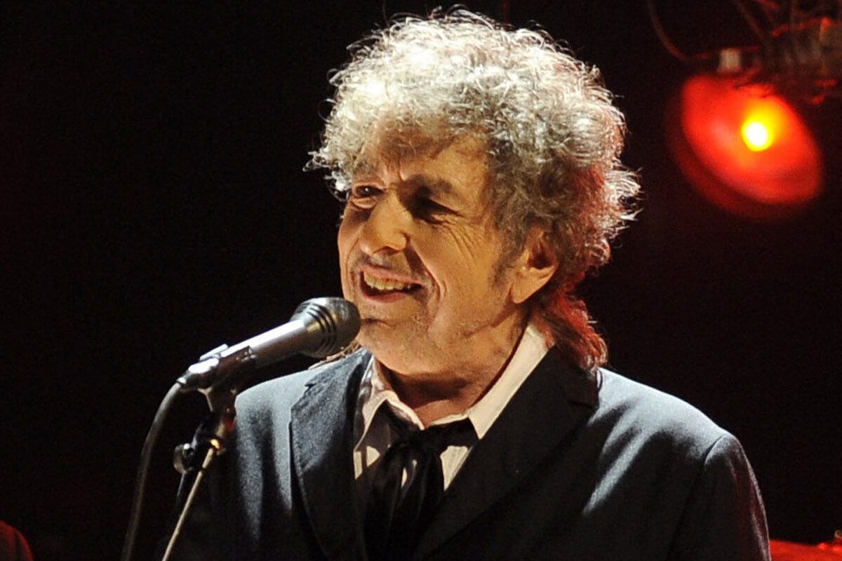 10. Боб Дилан, $130 млн