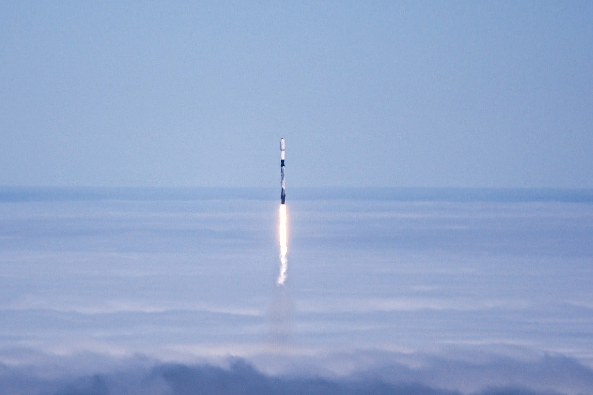 SpaceX только что побила свой годовой рекорд запусков
