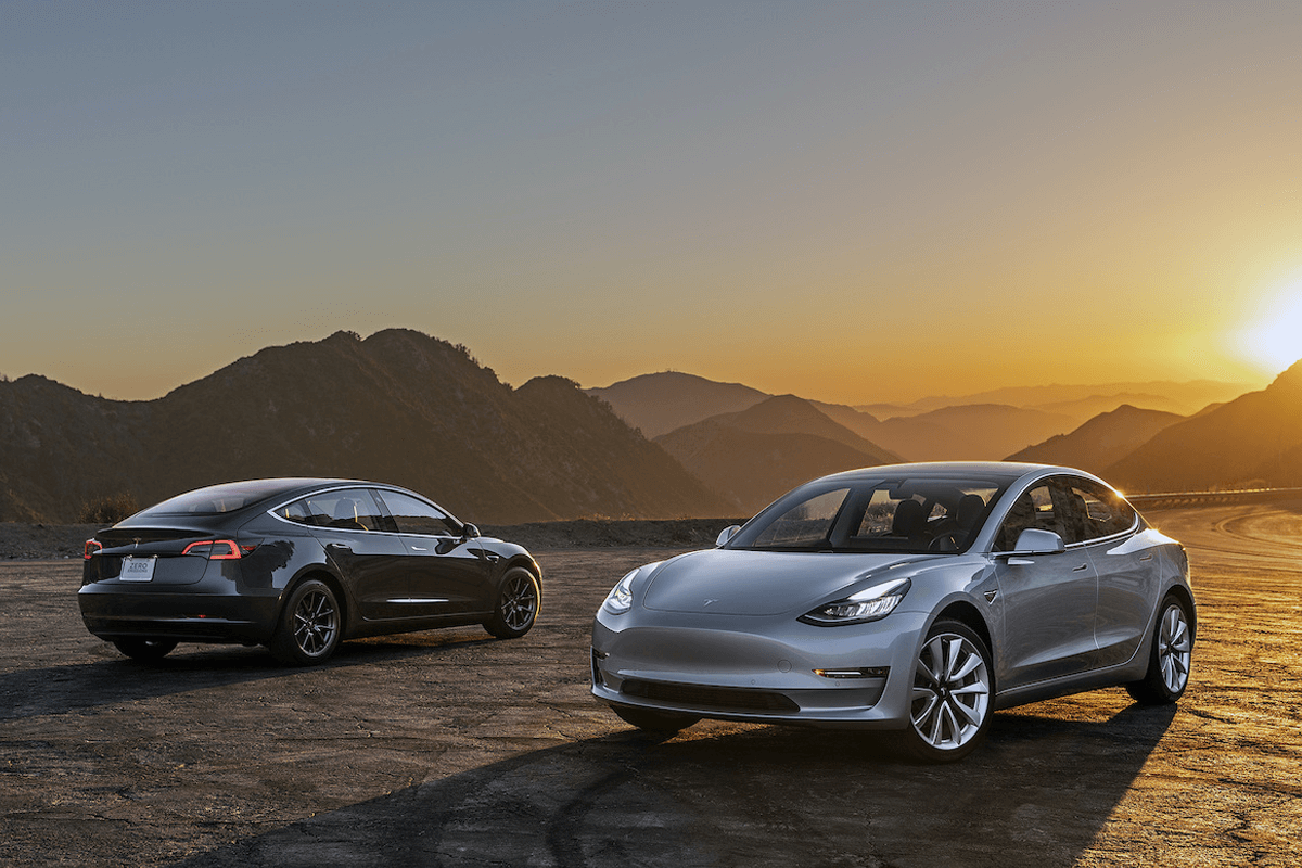 Tesla будет отзывать из Германии модели Y и 3