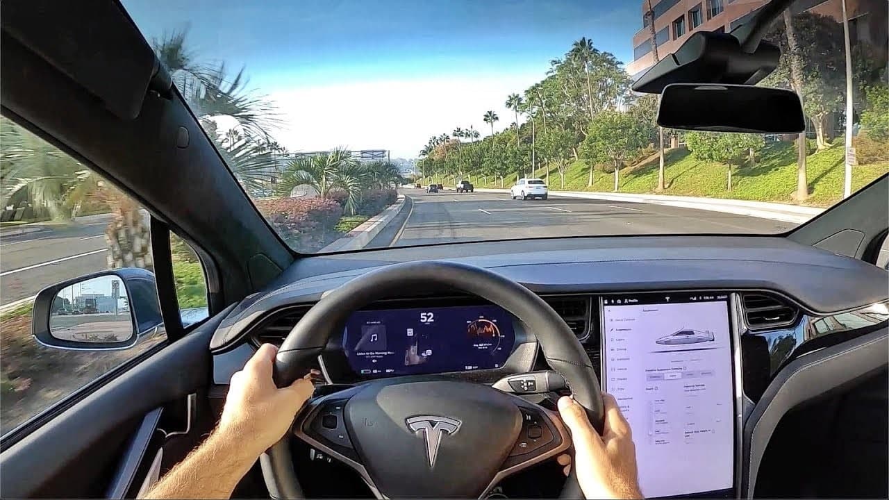 Тест драйв автомобиль Tesla