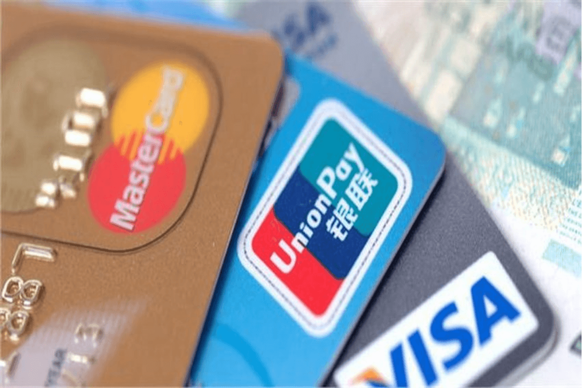 Российские банки могут выпустить карты UnionPay и JCB взамен Visa и Mastercard