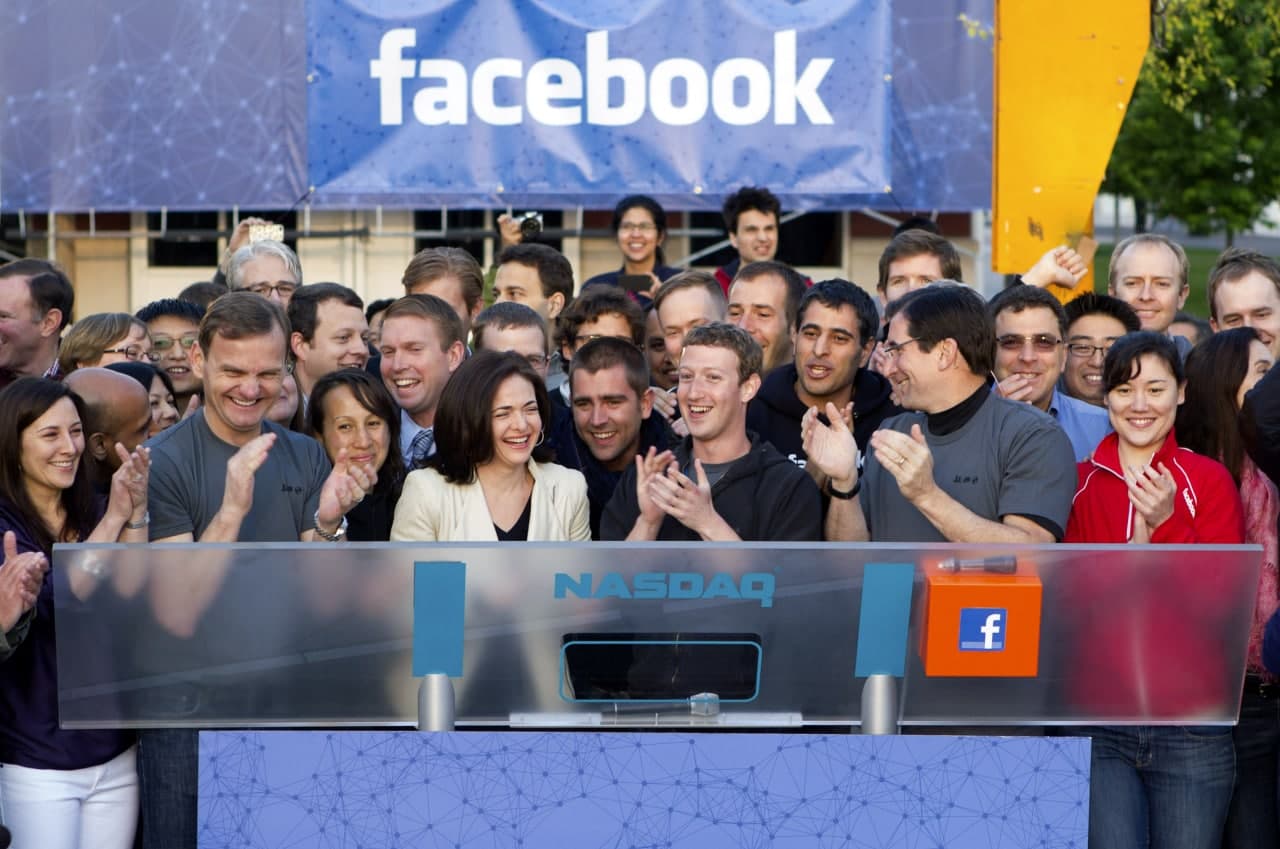 Выход компании Facebook на IPO