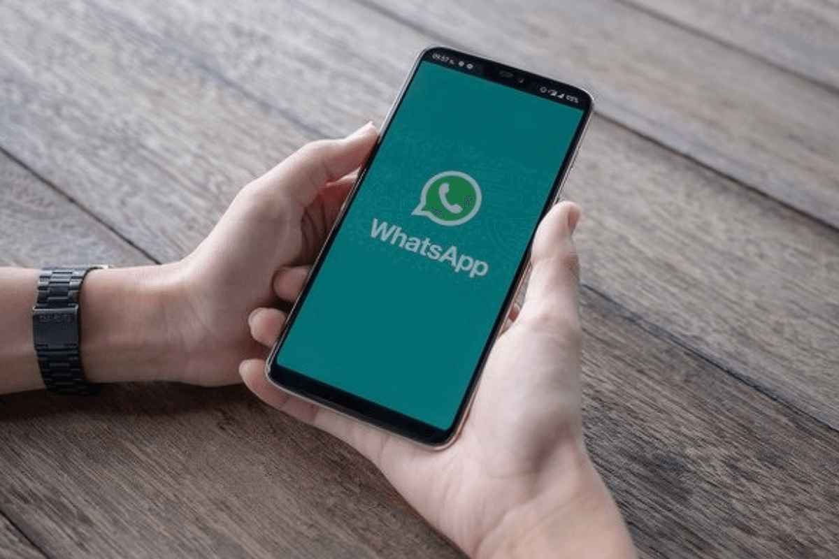 Обновление реакций на сообщения в WhatsApp 