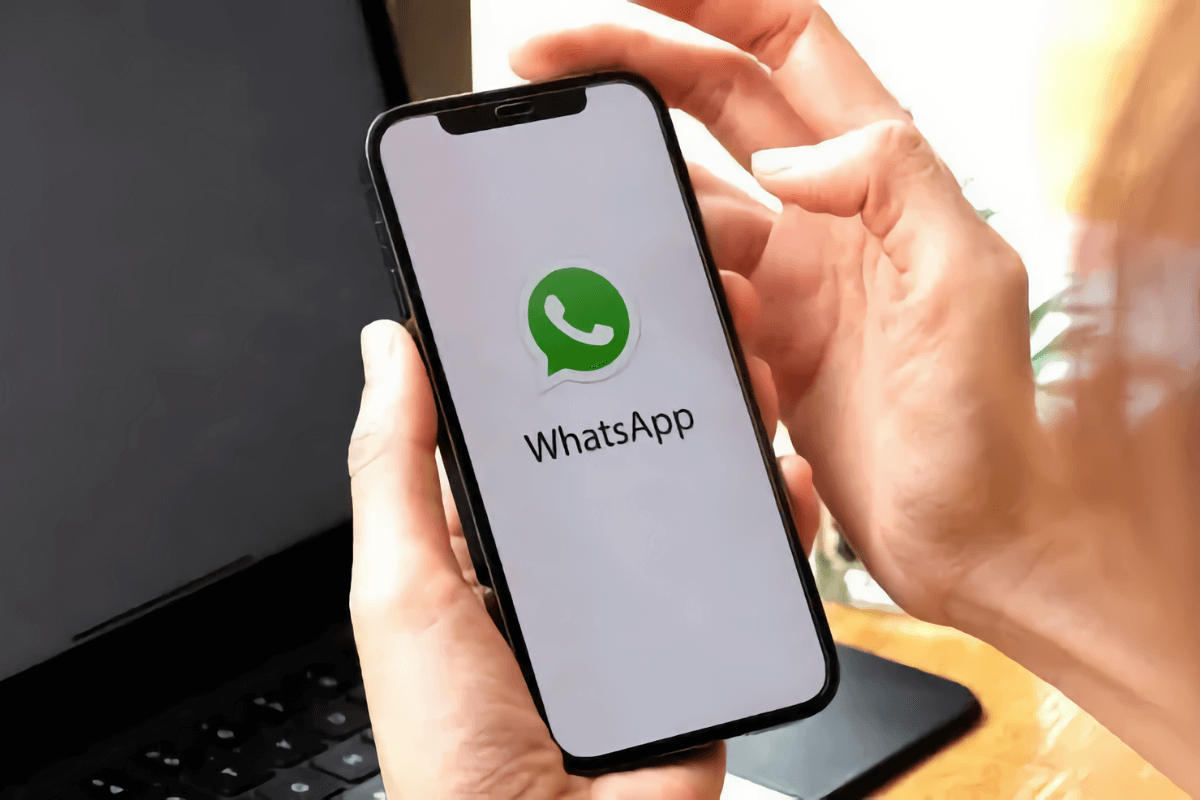 WhatsApp может позволить пользователям сохранять исчезающие сообщения до того как они пропадут