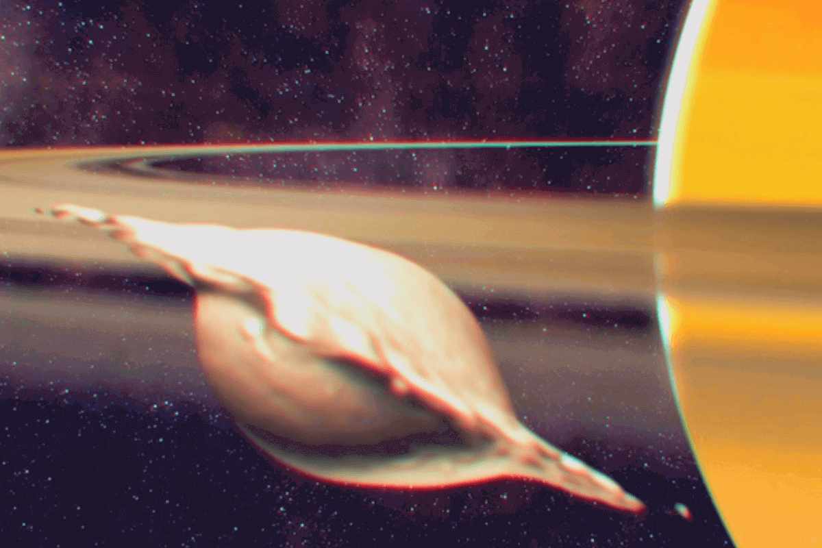 Интересные факты о Вселенной: У Сатурна есть спутник-пельмень