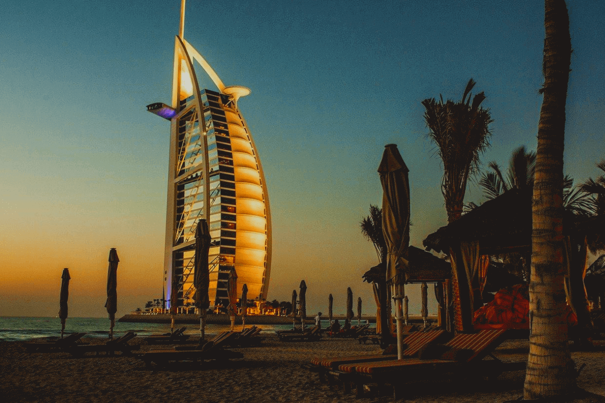 Топ-10 лучших мест в ОАЭ: Бурдж Аль Араб (Отель-Парус)
