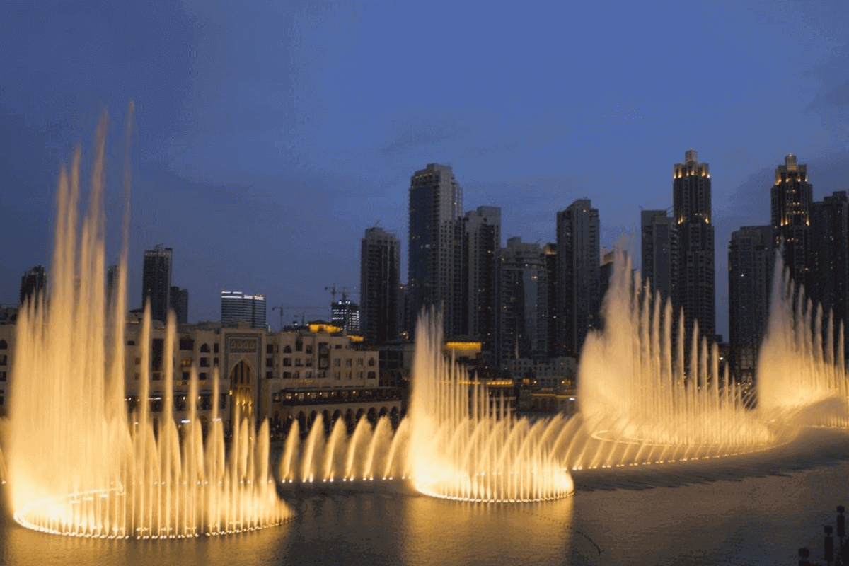 Топ-10 лучших мест в ОАЭ: Музыкальные поющие фонтаны