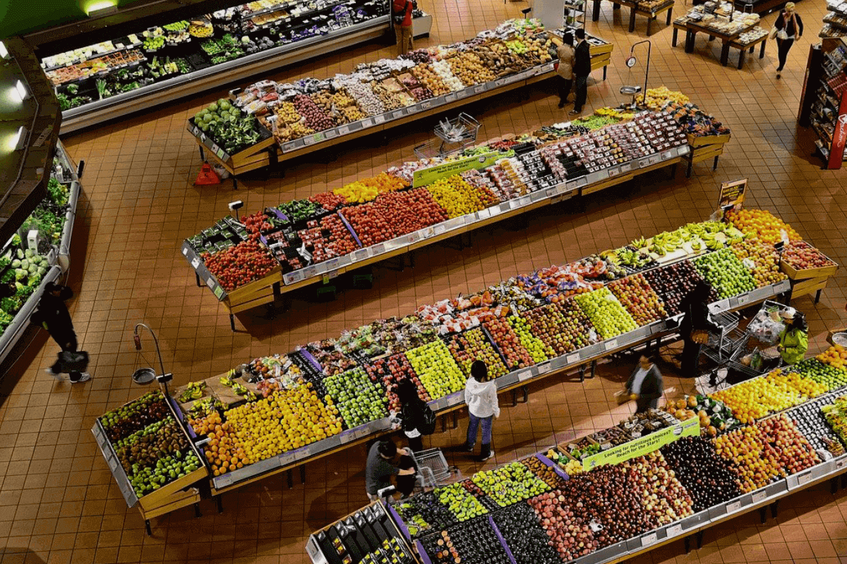 Главные тренды в шоппинге в 2022 году: магазины и супермаркеты остаются основой рынка ритейла