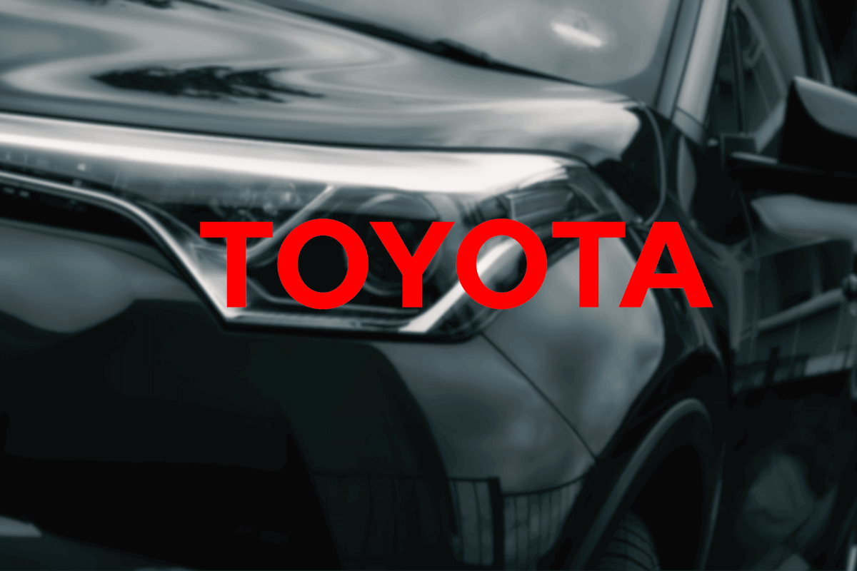 Toyota хочет оснастить электромобили твердотельными батареями