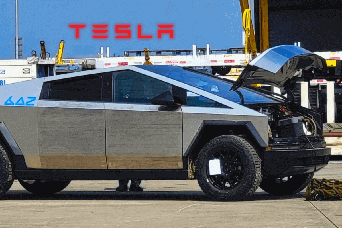 Tesla Cybertruck застрял на дороге в Калифорнии