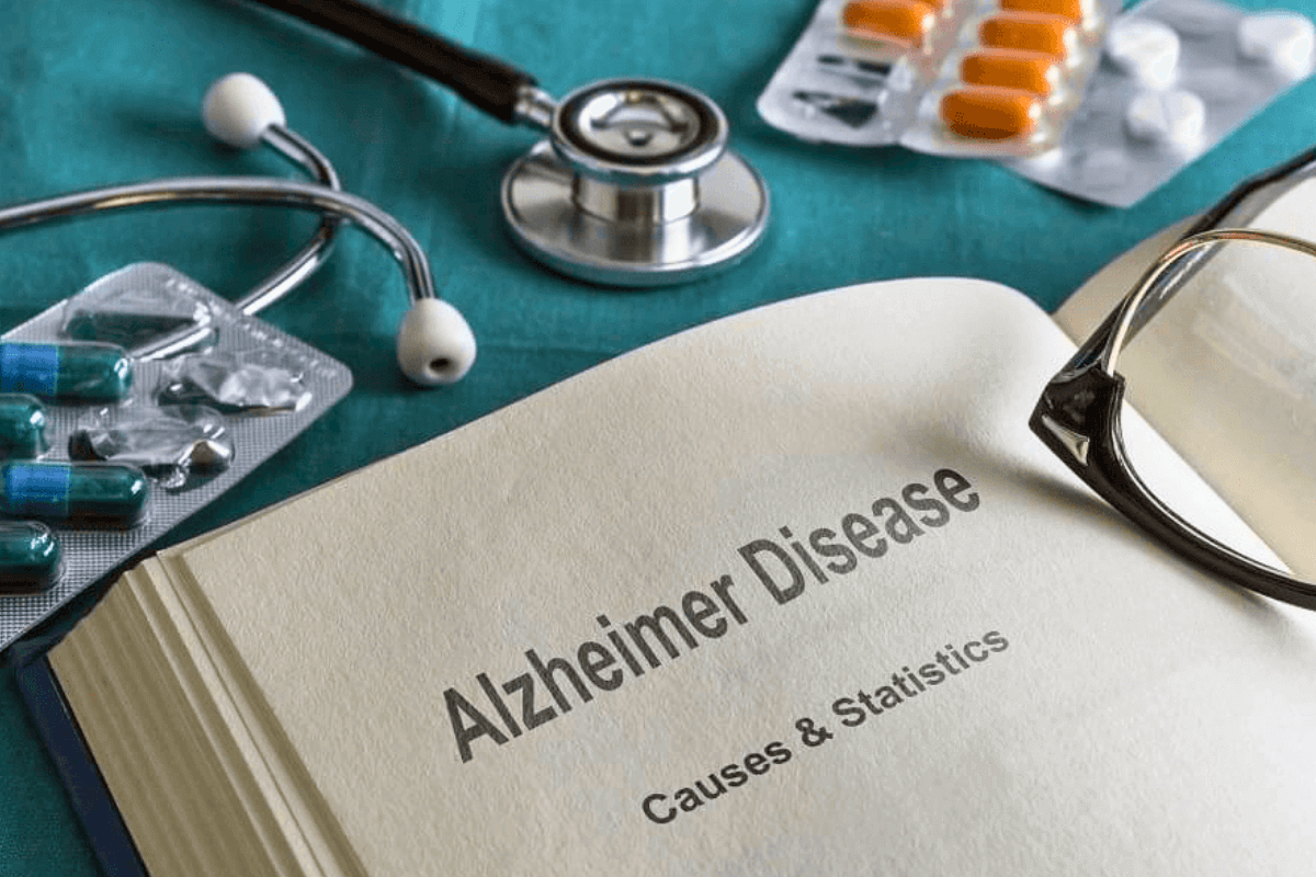 Изобретены лекарства от болезней Альцгеймера и Бехтерева - итоги 2023 года