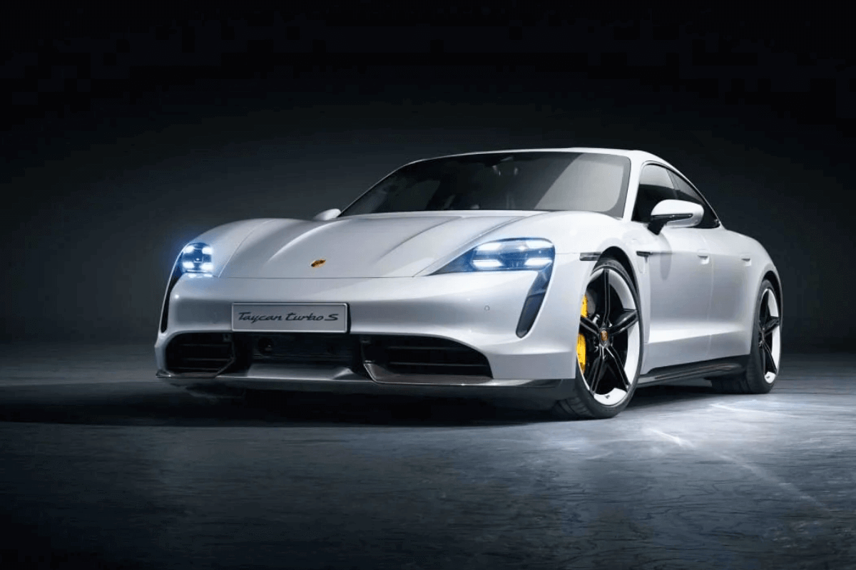 20 лучших электромобилей 2024 года: Porsche Taycan