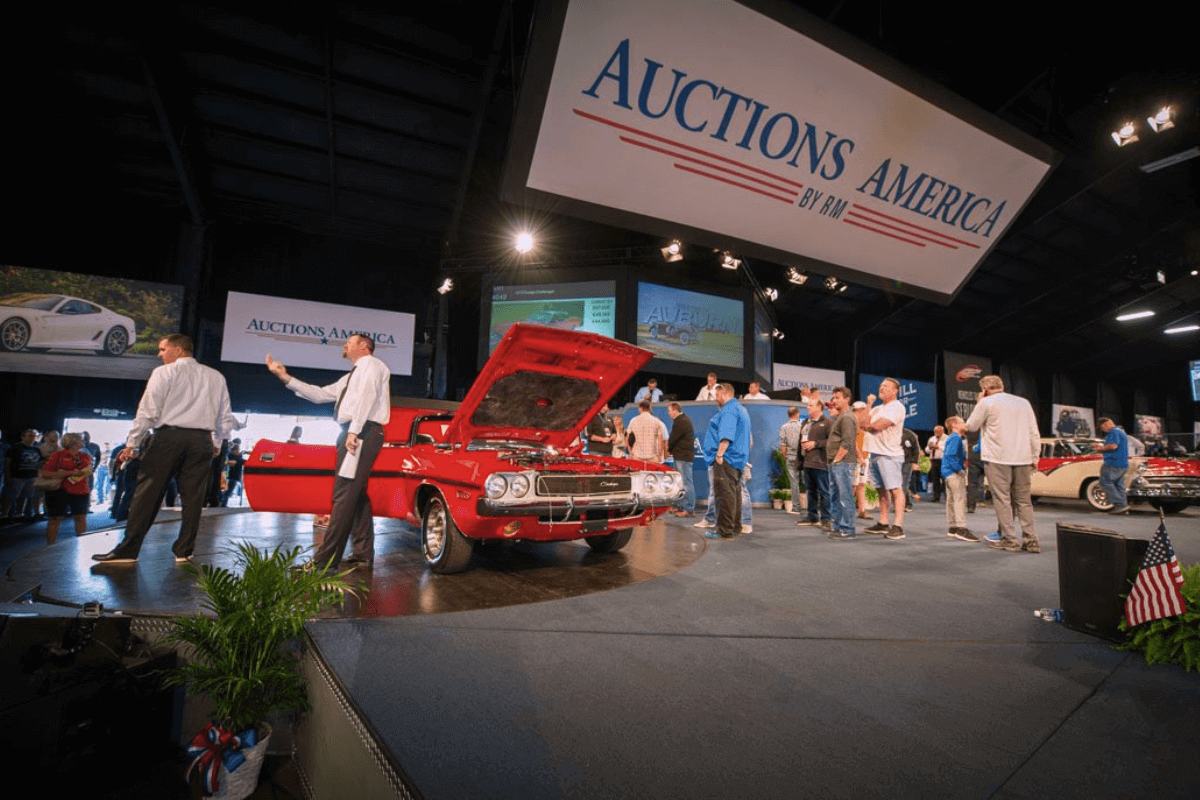 15 лучших аукционов автомобилей в США на 2024 год: Auctions America