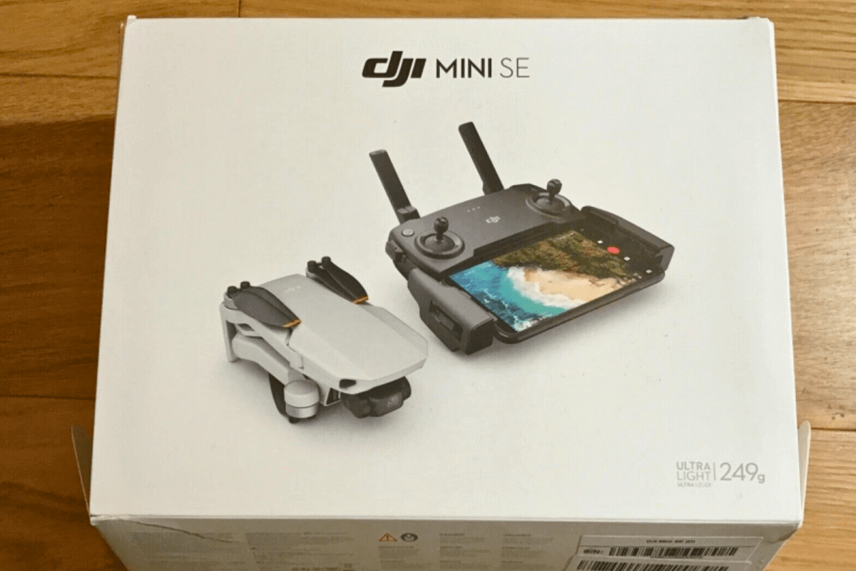 Лучшие модели для начинающих: дроны для любителей с хорошей камерой - DJI Mini SE Fly More Combo