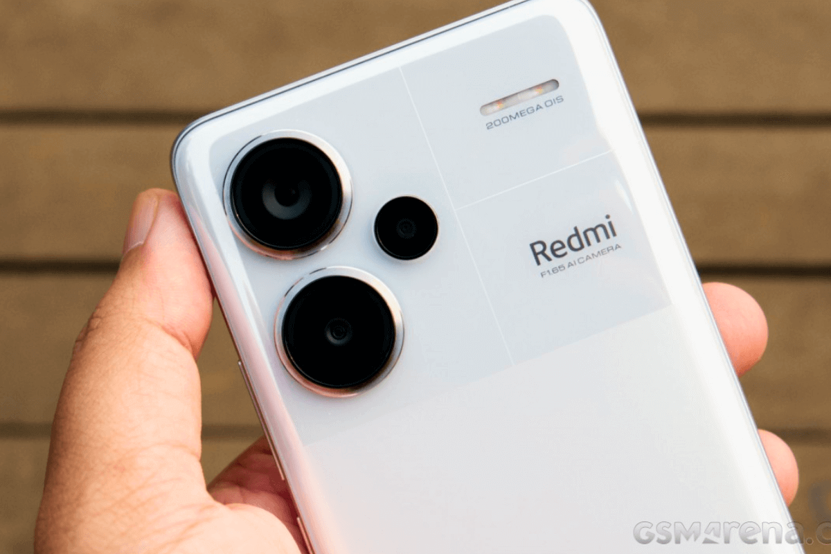 Топ-15 смартфонов с хорошей камерой на 2024 год - Xiaomi Redmi Note 13 Pro