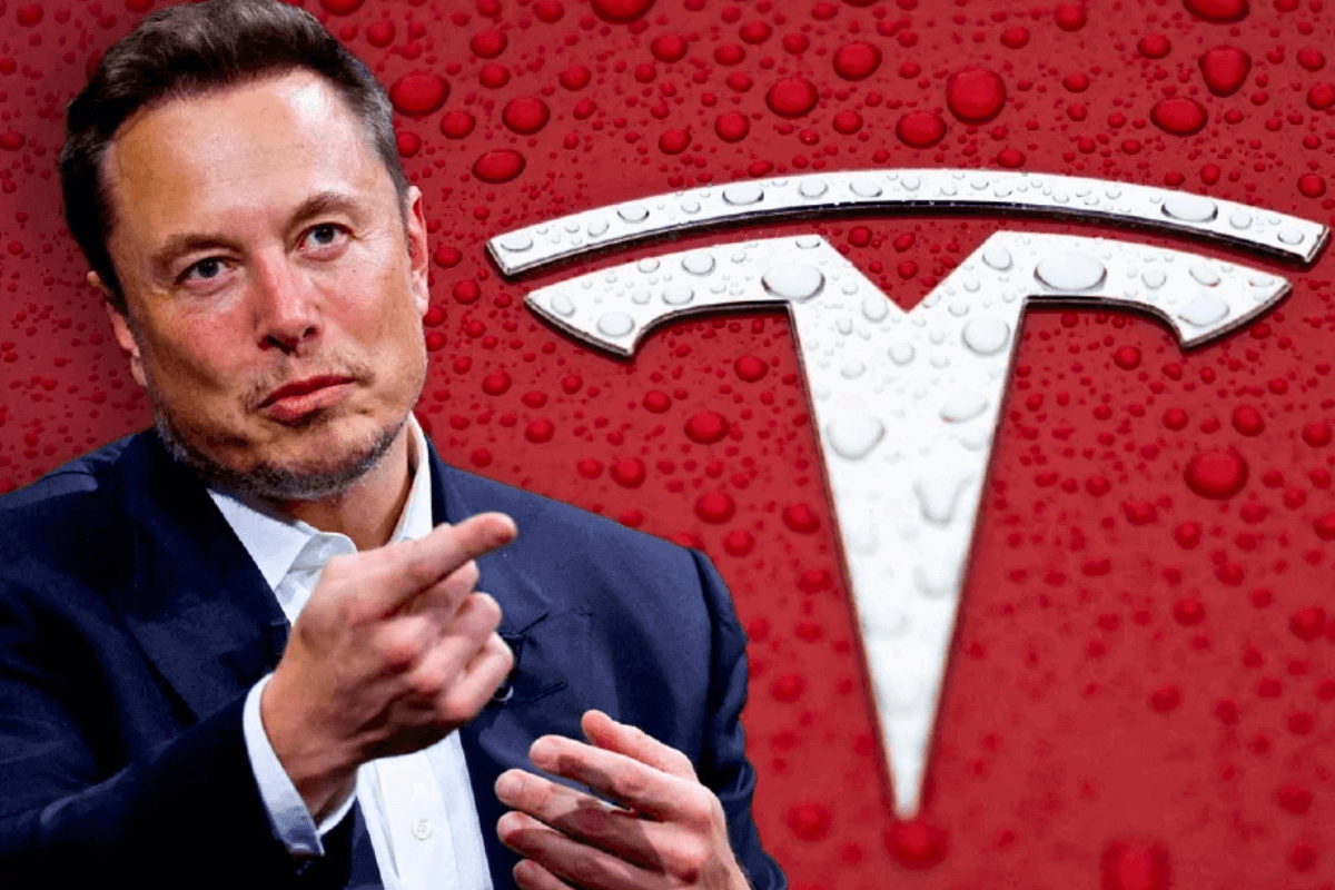 Акционер Tesla подает в суд на Илона Маска