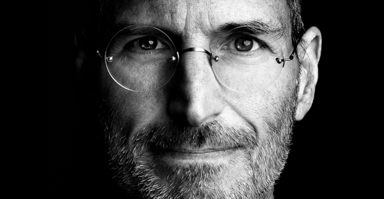 Стив Джобс: биография и история успеха Steve Jobs «Один из основателей  корпорации Apple» | linDEAL.