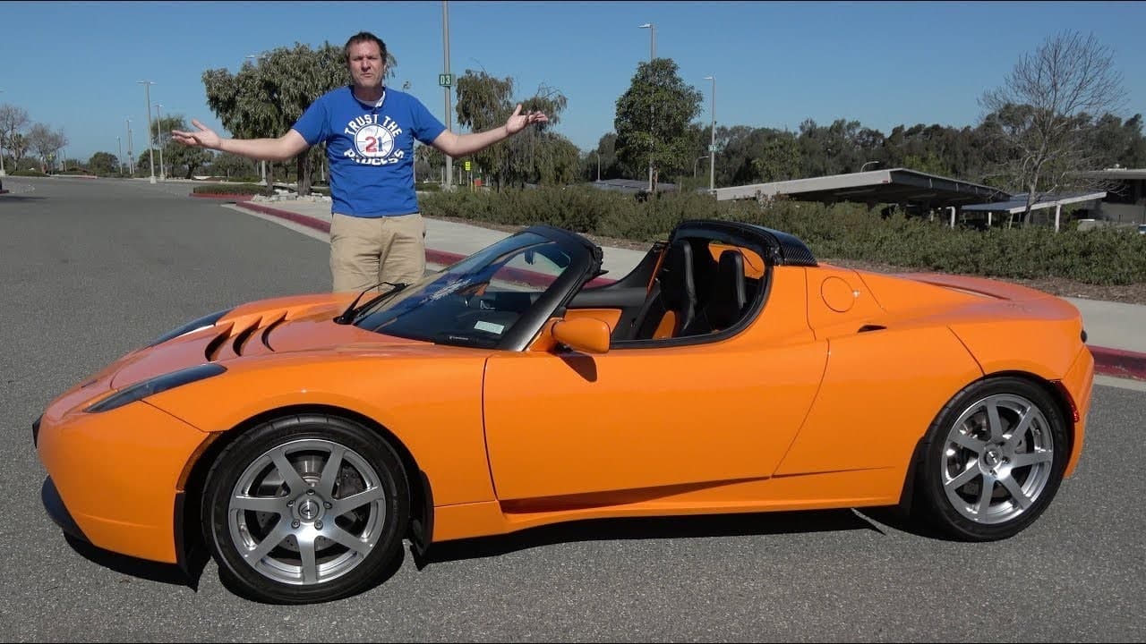 Машина Tesla Roadster 2008