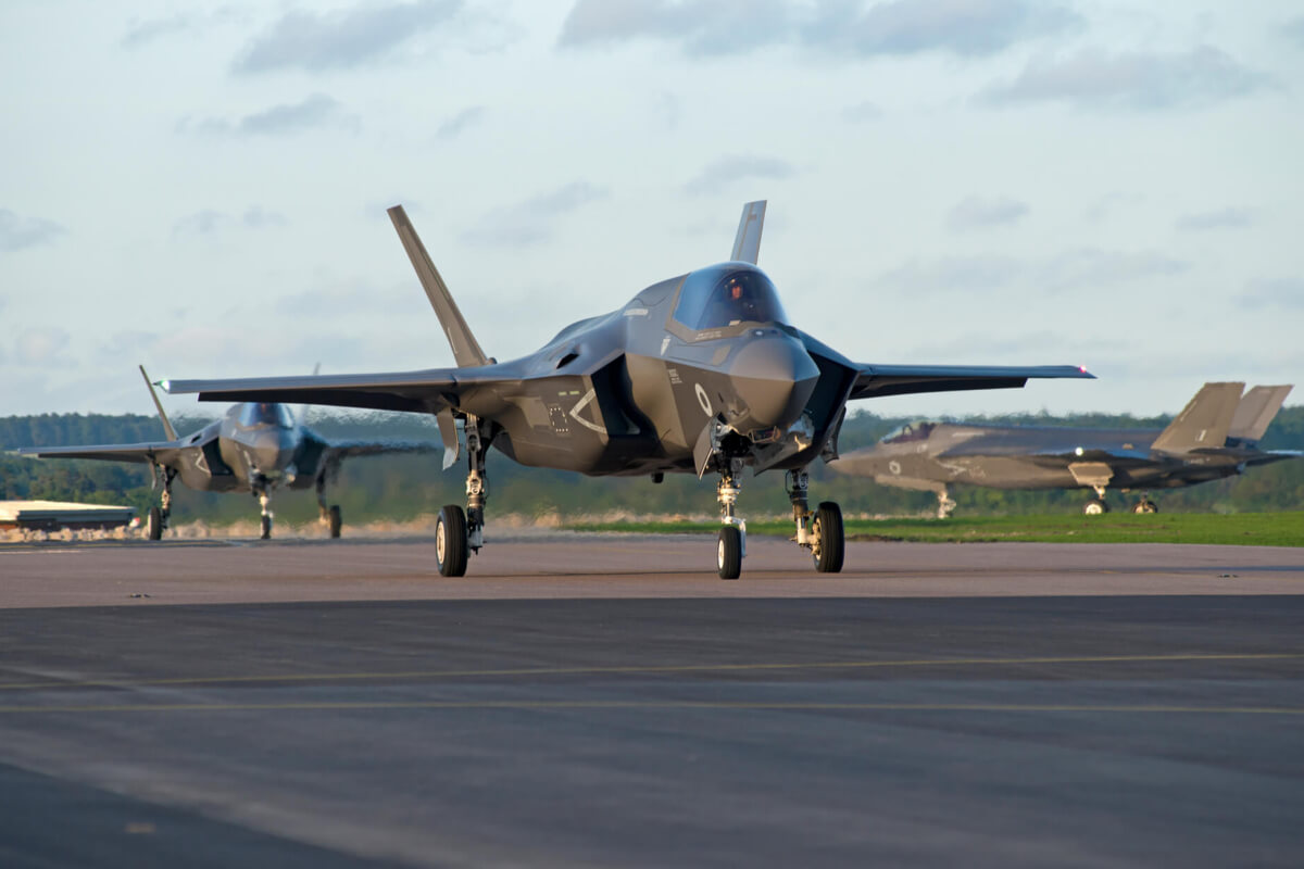 1. Lockheed Martin F-35B и F-35C: 135,8 и 117,3 млн долларов